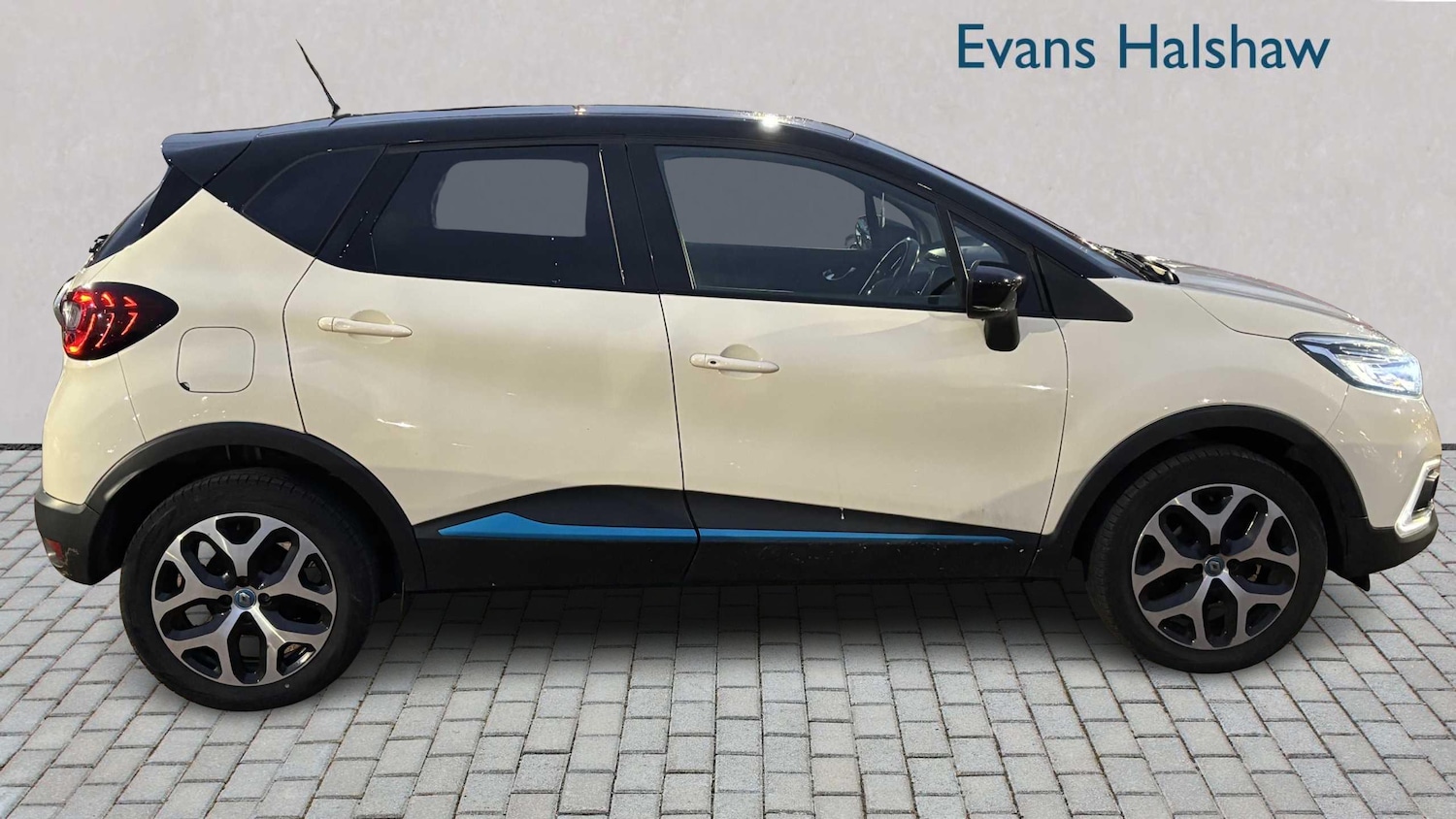 Used Renault Captur 2018 for sale - 77281957: Photo 3