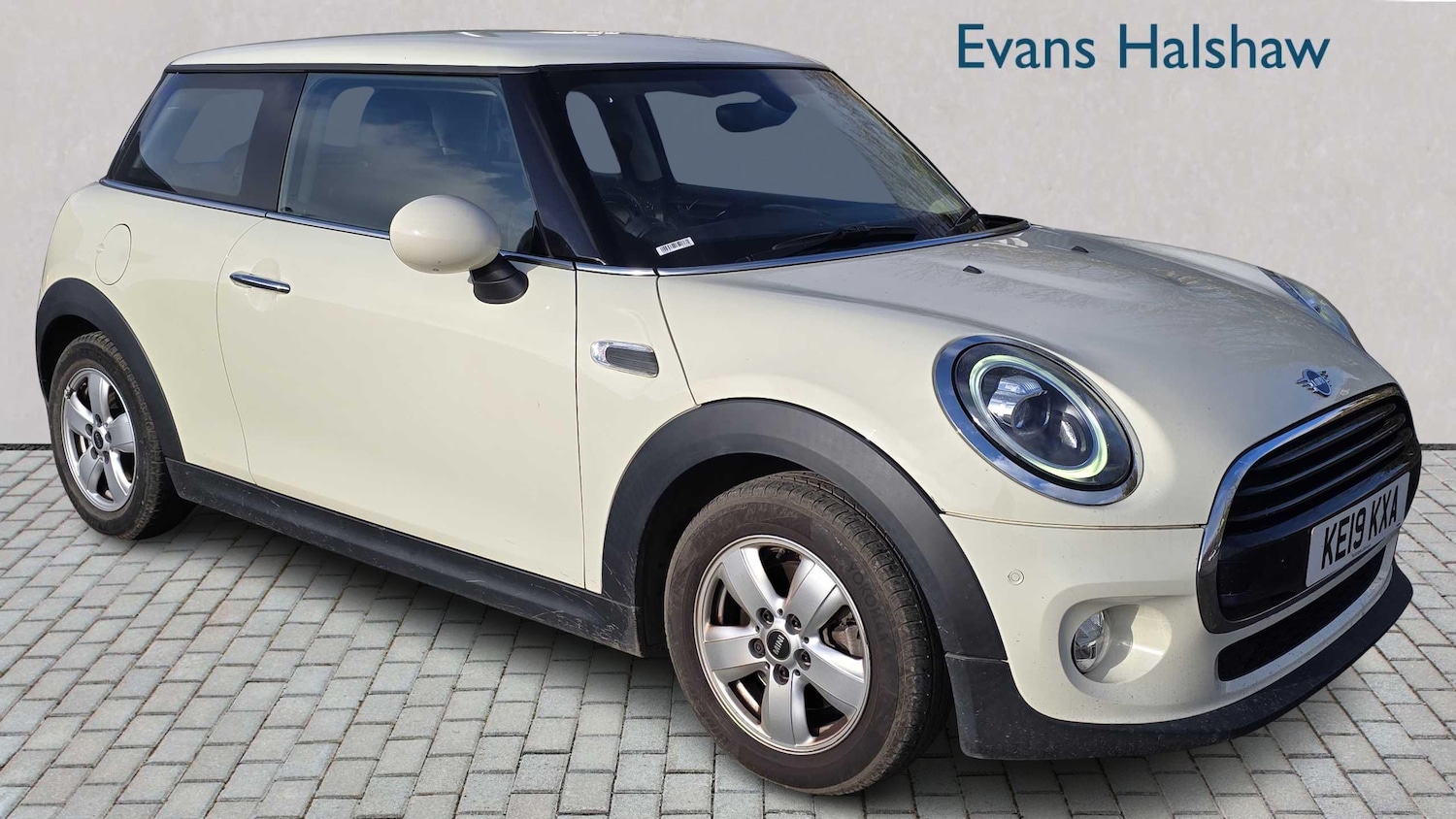Used MINI Hatch 2019 for sale - 76540787: Photo 1