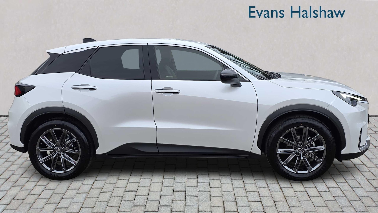 Used Lexus LBX 2025 for sale - 77389718: Photo 4