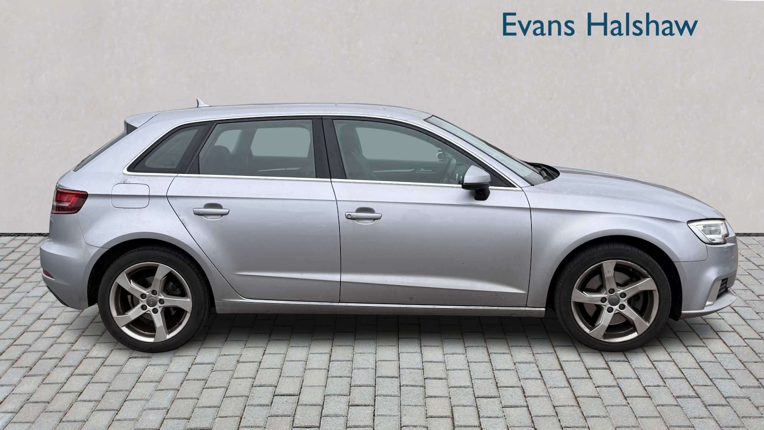 Used Audi A3 2017 for sale - 78209345: Photo 3