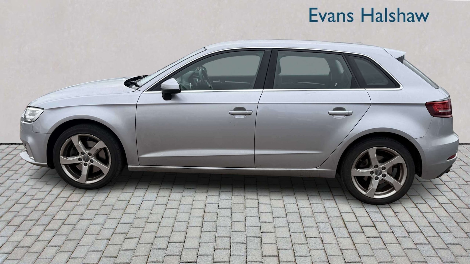 Used Audi A3 2017 for sale - 78209345: Photo 5