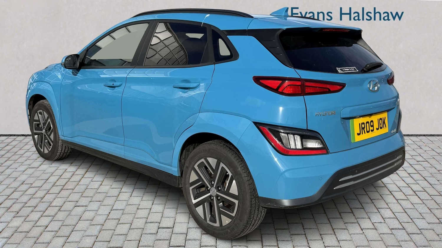 Used Hyundai KONA 2023 for sale - 78024524: Photo 2