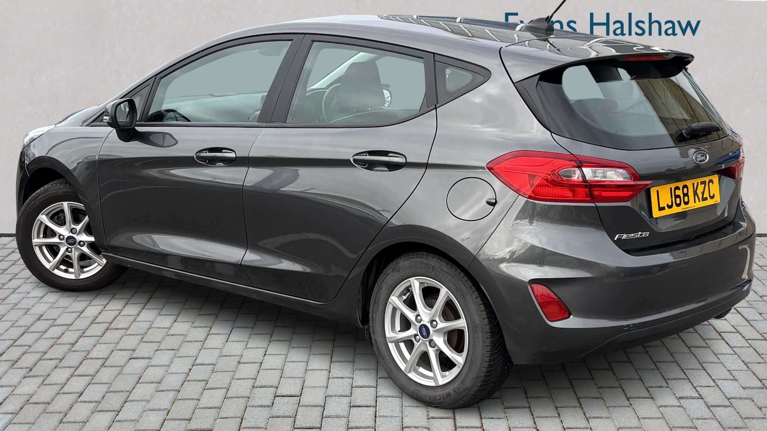 Used Ford Fiesta 2018 for sale - 77810935: Photo 2