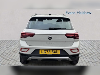 Used Volkswagen T-Roc 2024 for sale - 77698697: Photo