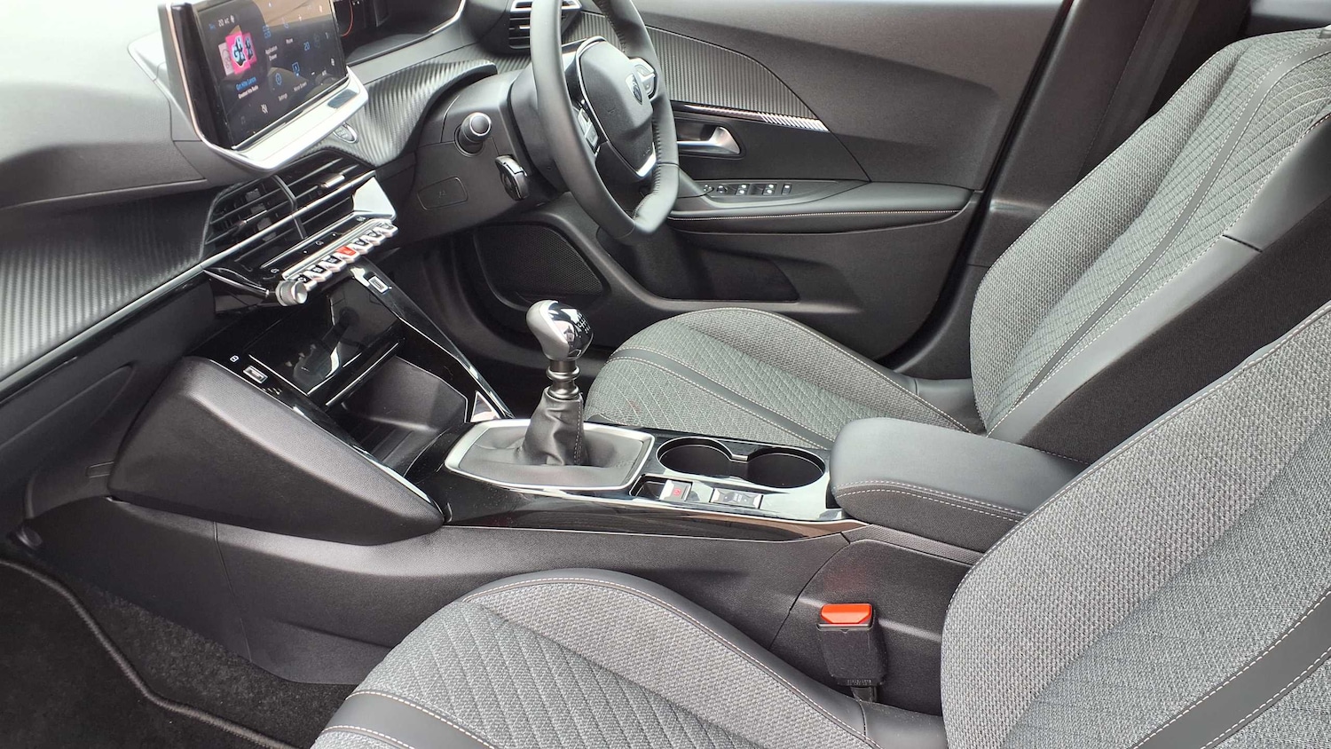 Used Peugeot 2008 2023 for sale - 75812619: Photo 17