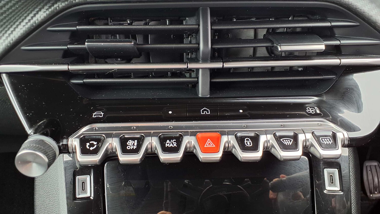 Used Peugeot 2008 2023 for sale - 75812619: Photo 24