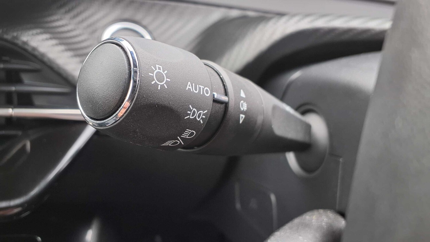 Used Peugeot 2008 2023 for sale - 75812619: Photo 28