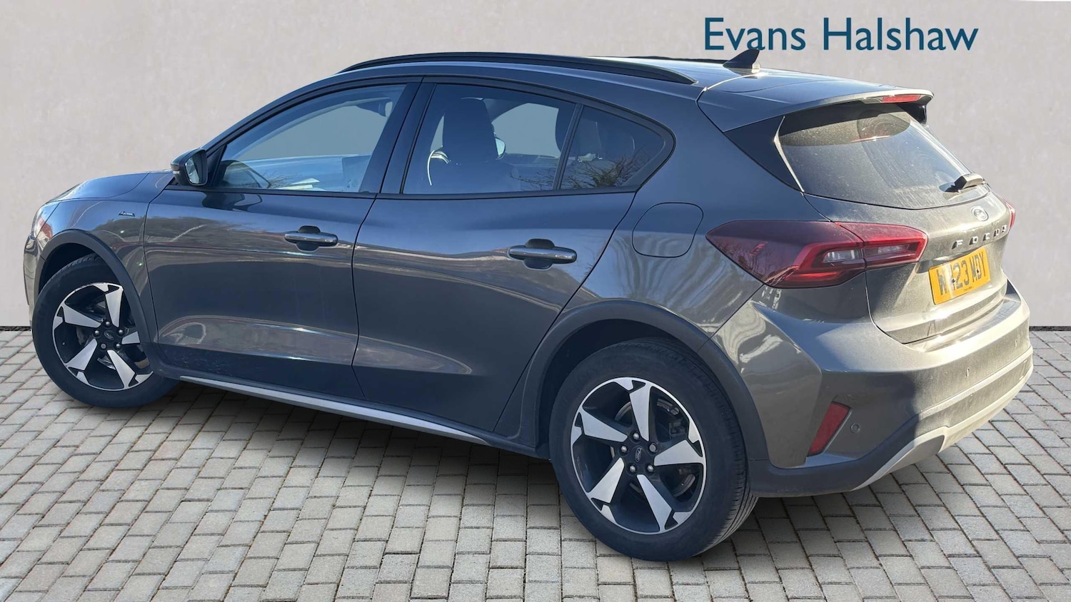 Used Ford Focus 2023 for sale - 76636746: Photo 2