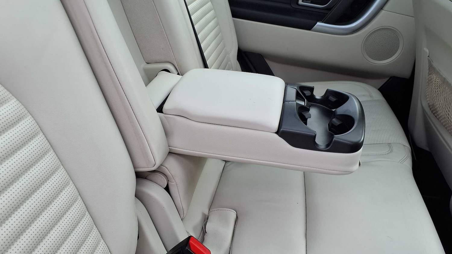 Used Land Rover Discovery Sport 2015 for sale - 75868897: Photo 34