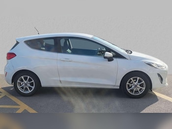 Used Ford Fiesta 2018 for sale - 75944316: Photo