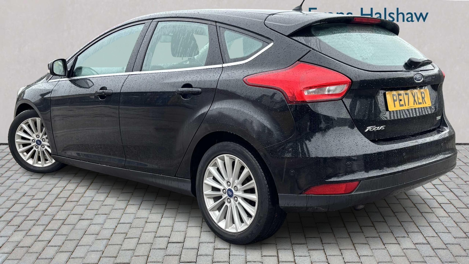 Used Ford Focus 2017 for sale - 76540862: Photo 2