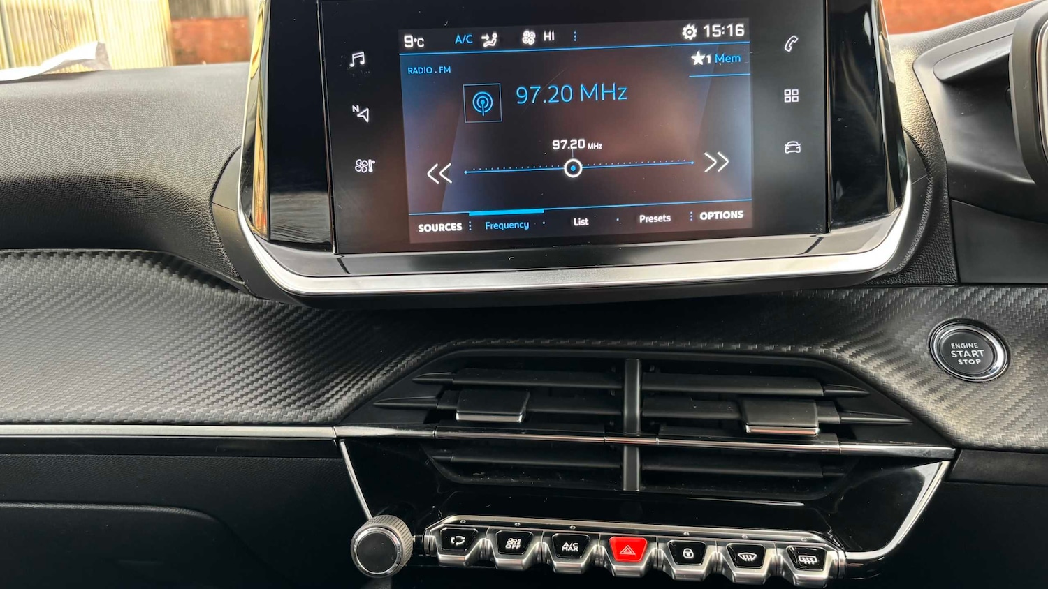 Used Peugeot 2008 2020 for sale - 76746177: Photo 11