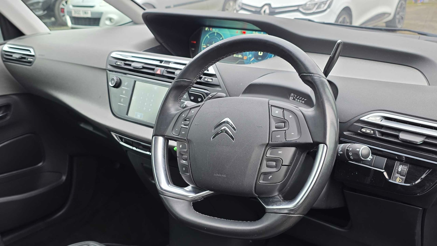 Used Citroen Grand C4 Picasso 2015 for sale - 77178875: Photo 9