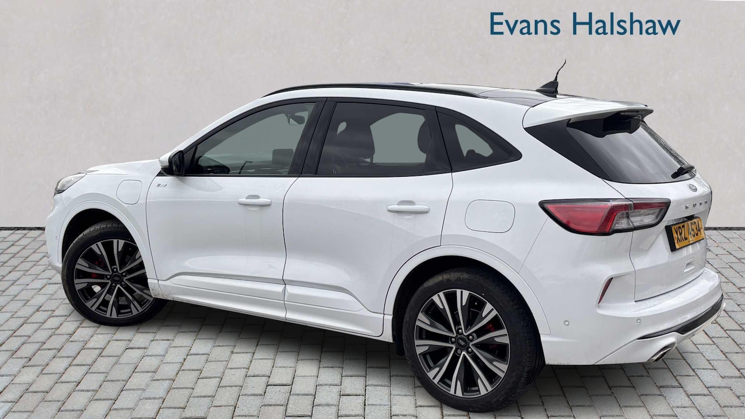 Used Ford Kuga 2022 for sale - 77500427: Photo 2