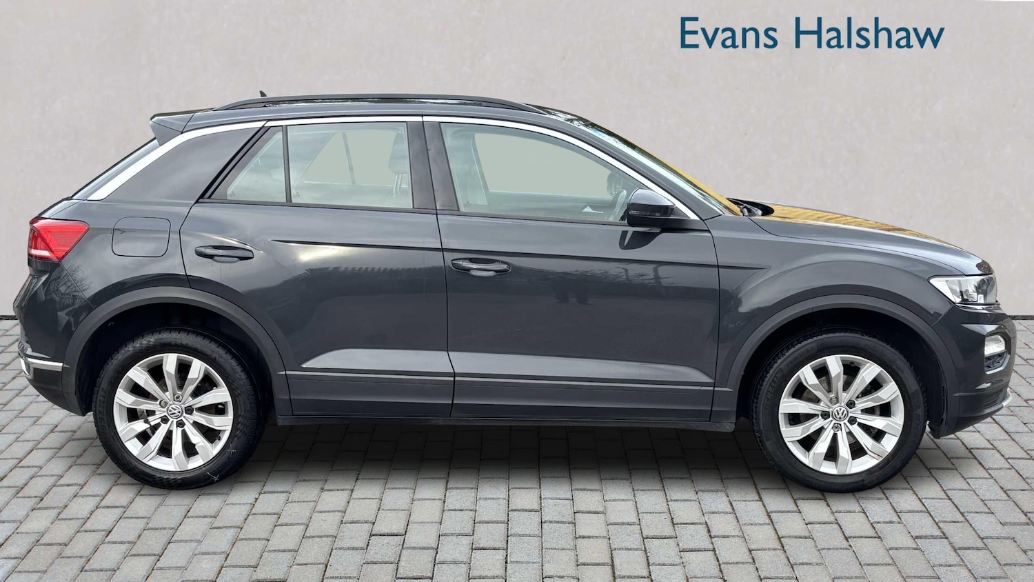 Used Volkswagen T-Roc 2020 for sale - 77772193: Photo 3