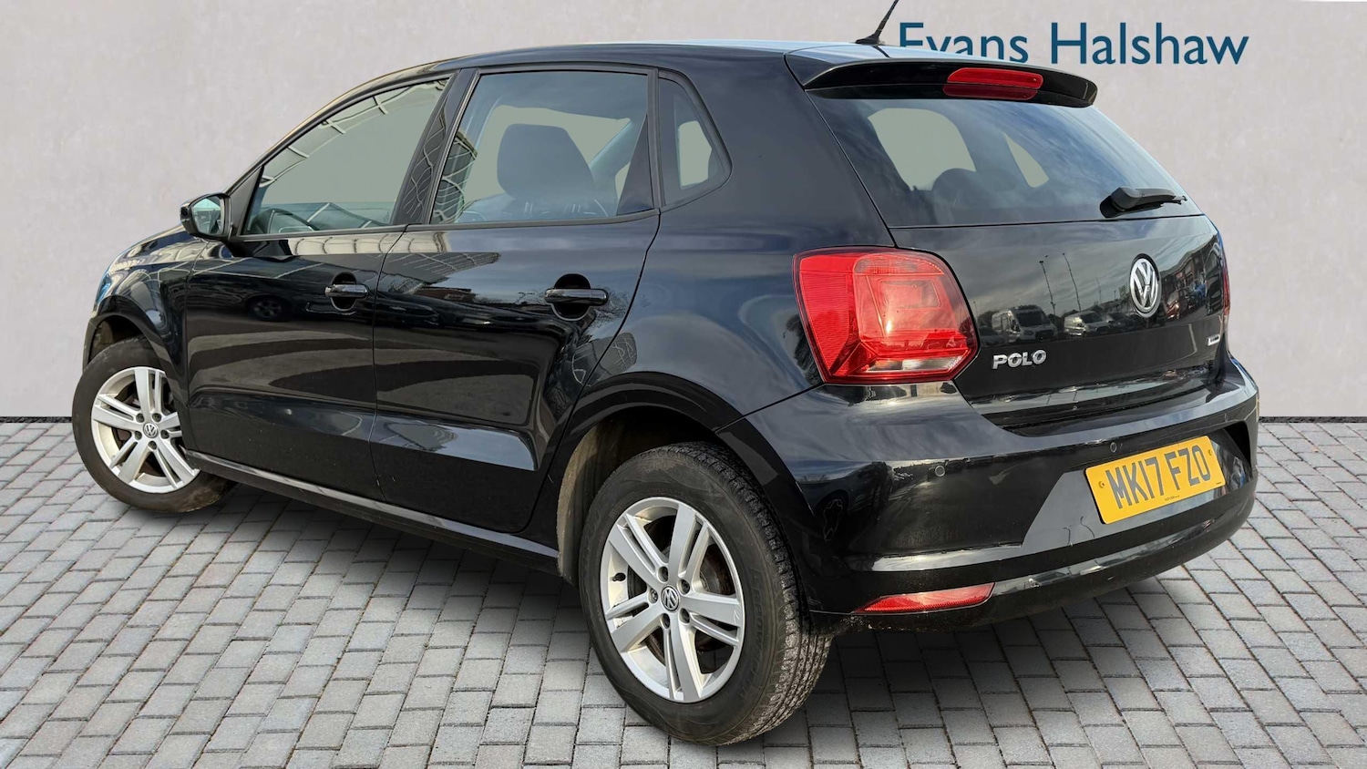 Used Volkswagen Polo 2017 for sale - 76938251: Photo 2