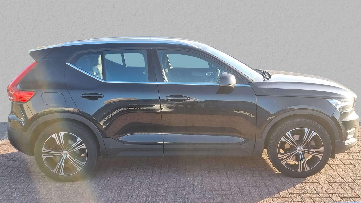 Used Volvo XC40 2020 for sale - 76087955: Photo 2