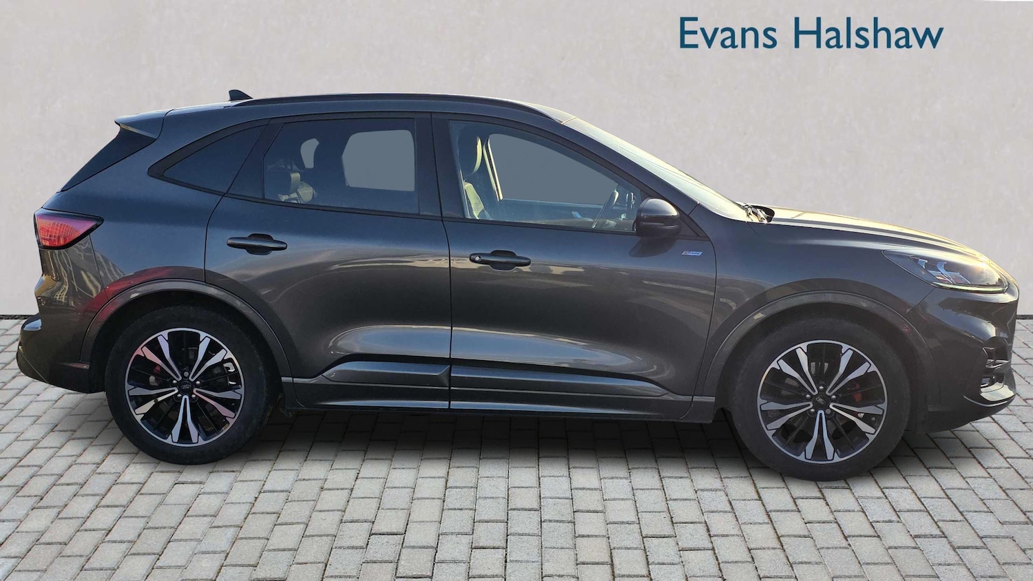 Used Ford Kuga 2023 for sale - 76515679: Photo 2