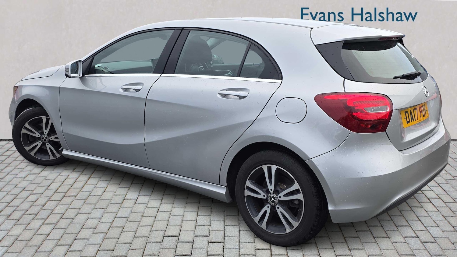 Used Mercedes-Benz A-Class 2017 for sale - 76978771: Photo 2