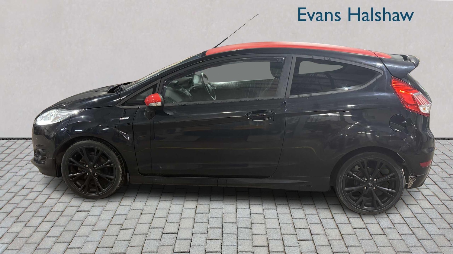 Used Ford Fiesta 2017 for sale - 77158355: Photo 4