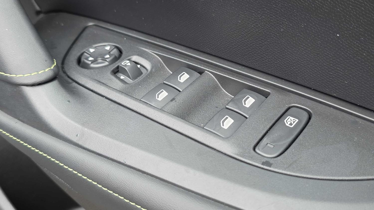 Used Peugeot 2008 2025 for sale - 76362631: Photo 17