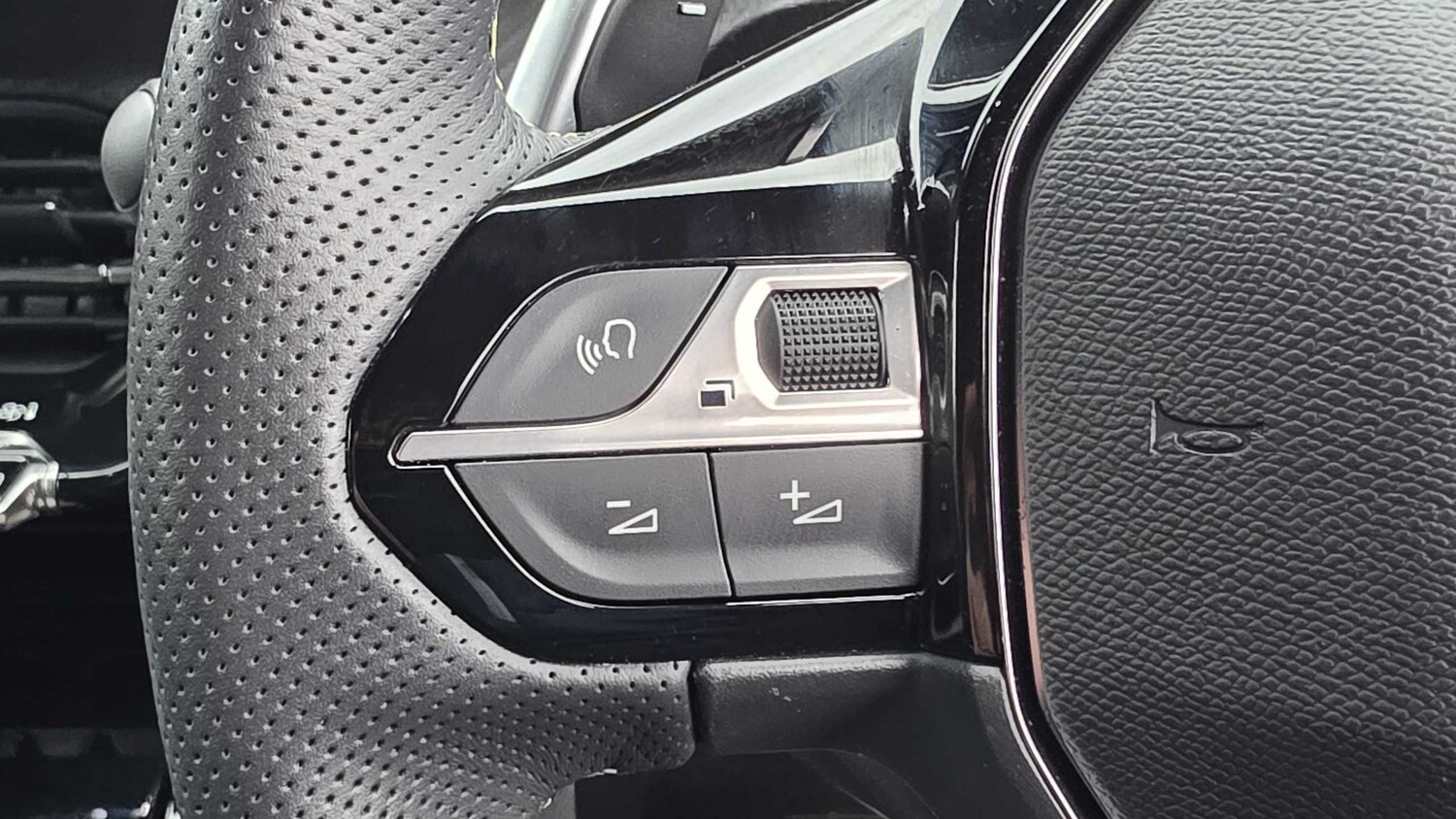 Used Peugeot 2008 2025 for sale - 76362631: Photo 20