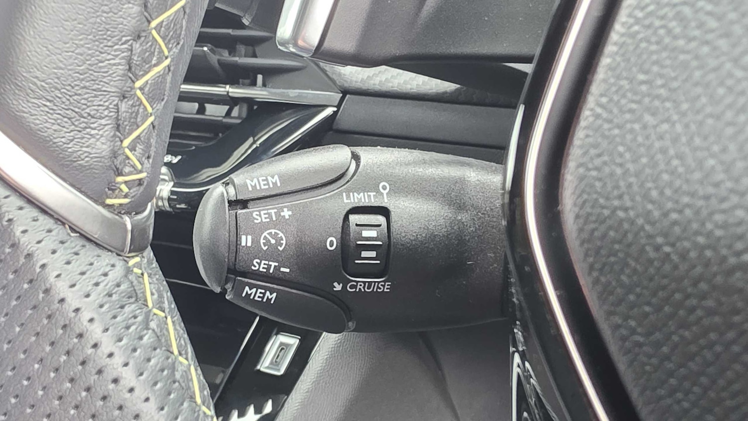 Used Peugeot 2008 2025 for sale - 76362631: Photo 21