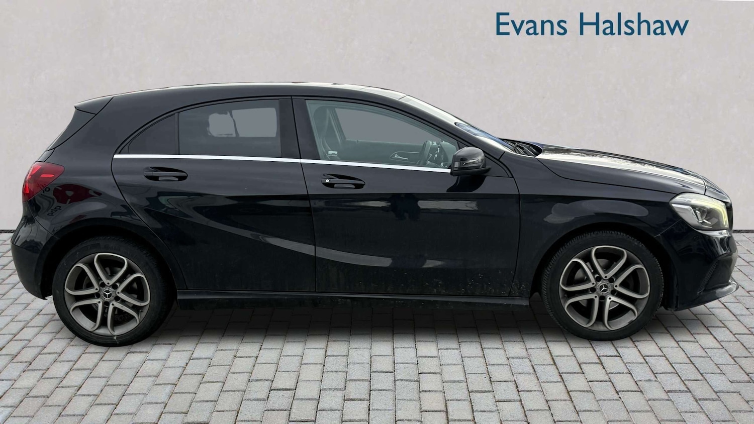 Used Mercedes-Benz A-Class 2018 for sale - 77711198: Photo 4