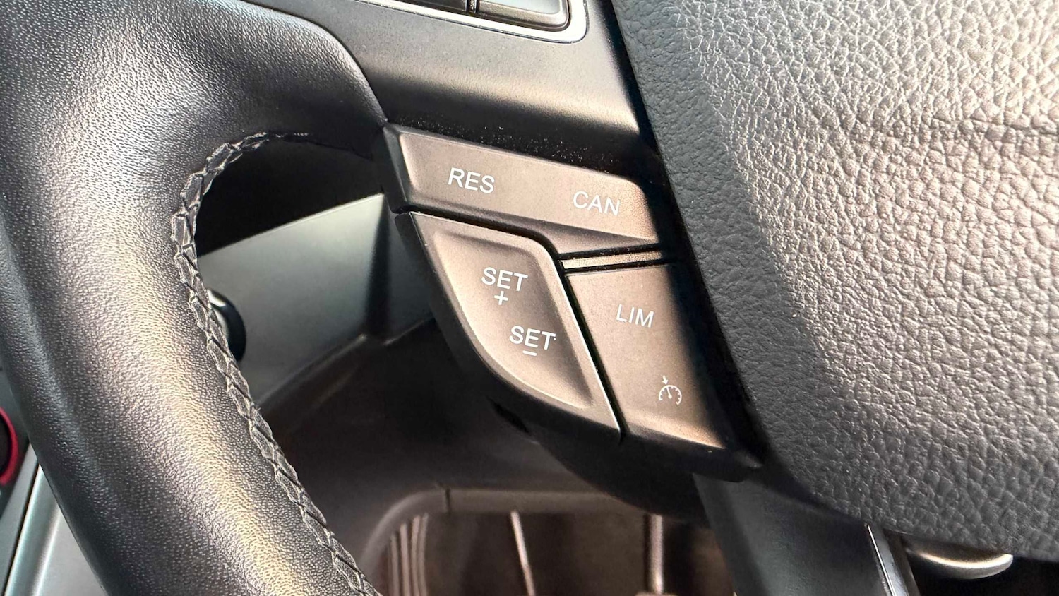 Used Ford Kuga 2017 for sale - 76875680: Photo 17