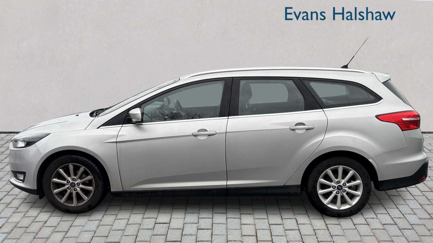 Used Ford Focus 2016 for sale - 77686680: Photo 4