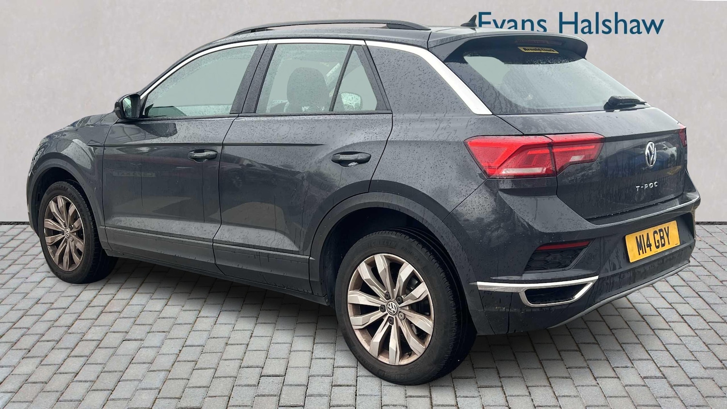 Used Volkswagen T-Roc for sale - 76435588: Photo 2