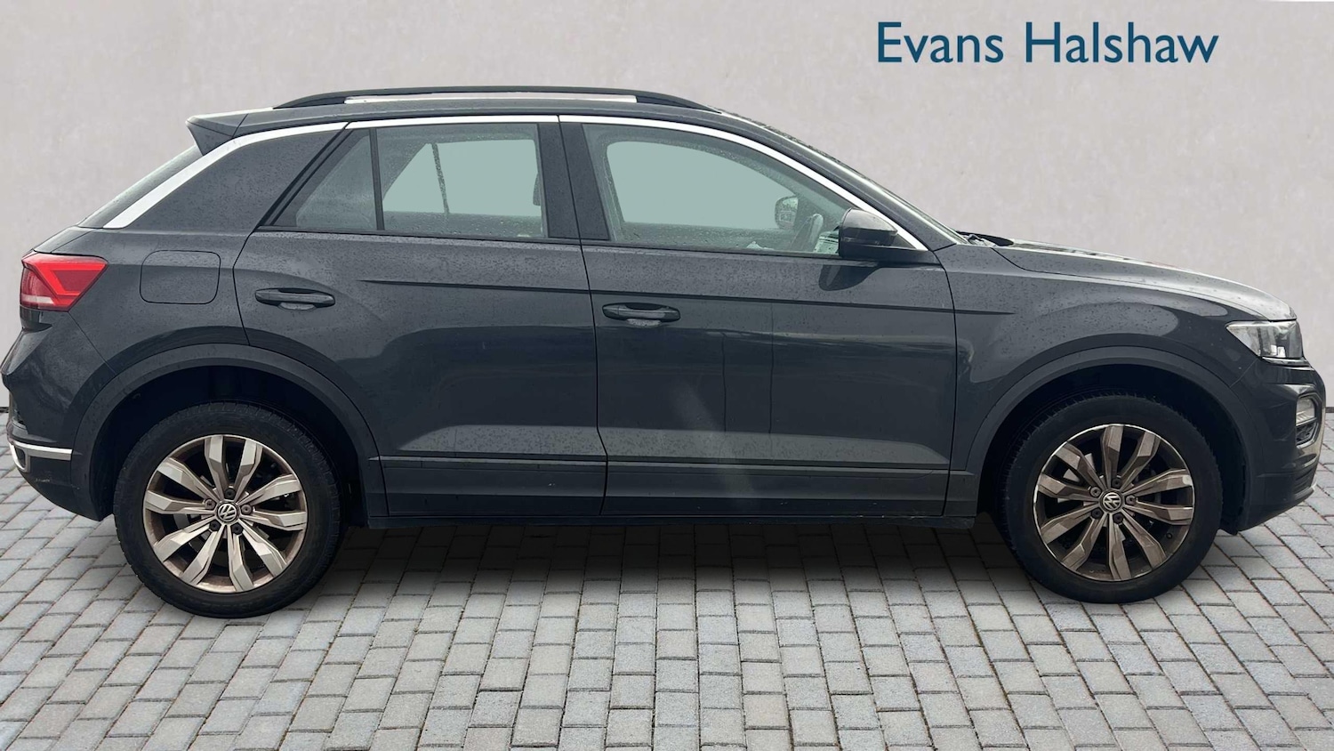 Used Volkswagen T-Roc for sale - 76435588: Photo 4
