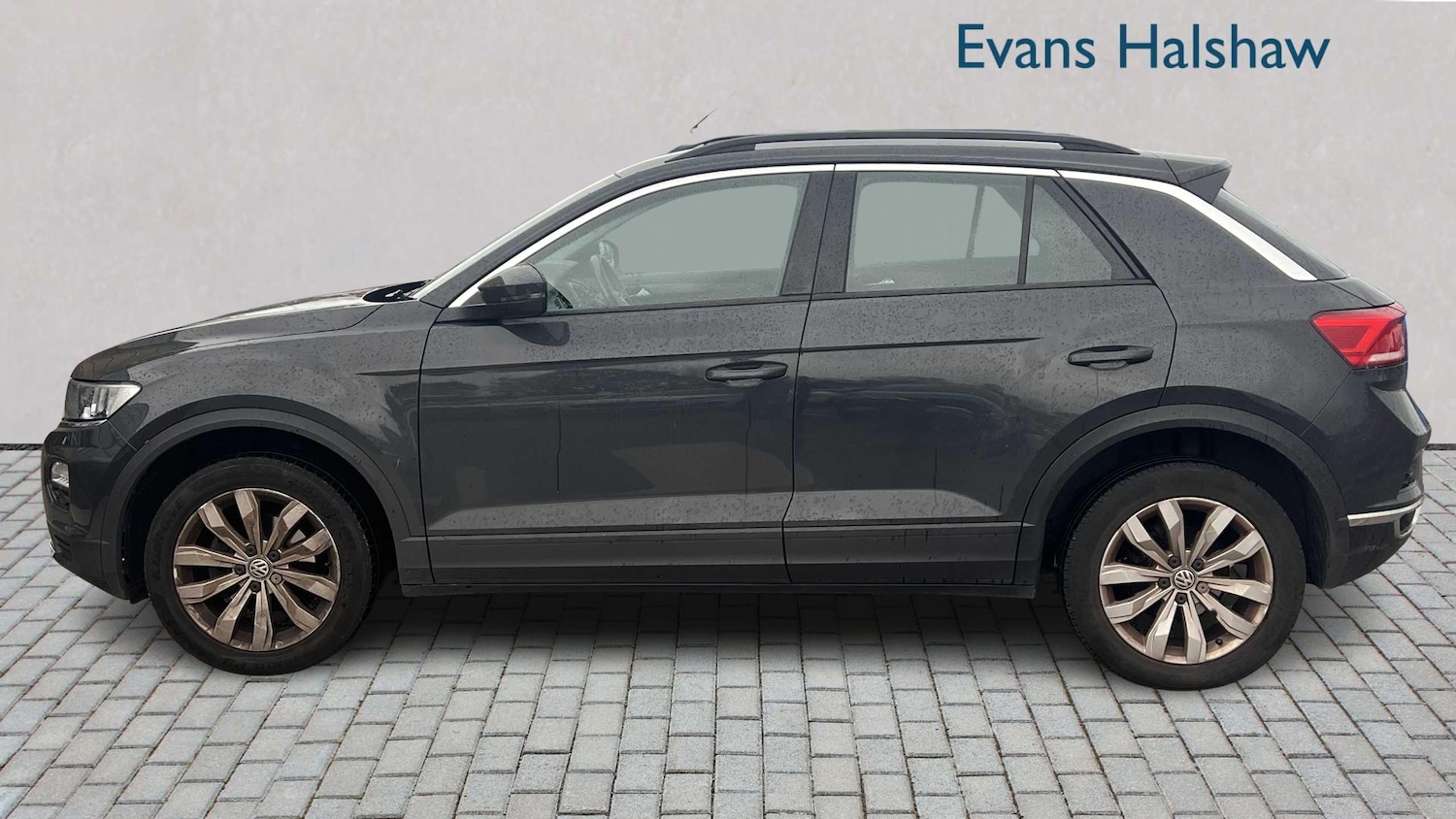 Used Volkswagen T-Roc for sale - 76435588: Photo 6