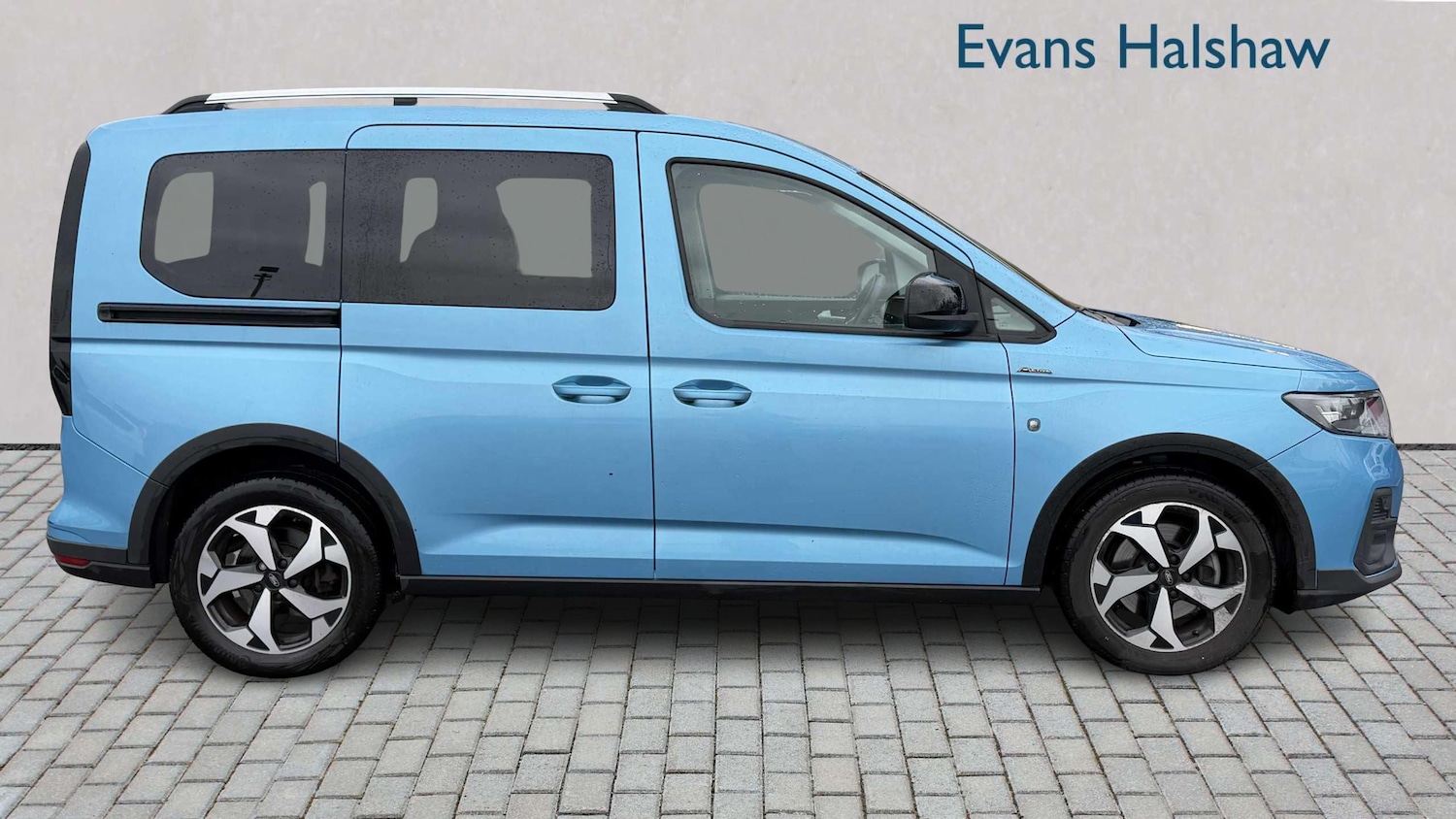 Used Ford Tourneo Connect 2022 for sale - 76774076: Photo 3