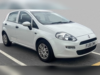 Used Fiat Punto 2016 for sale - 75812900: Photo
