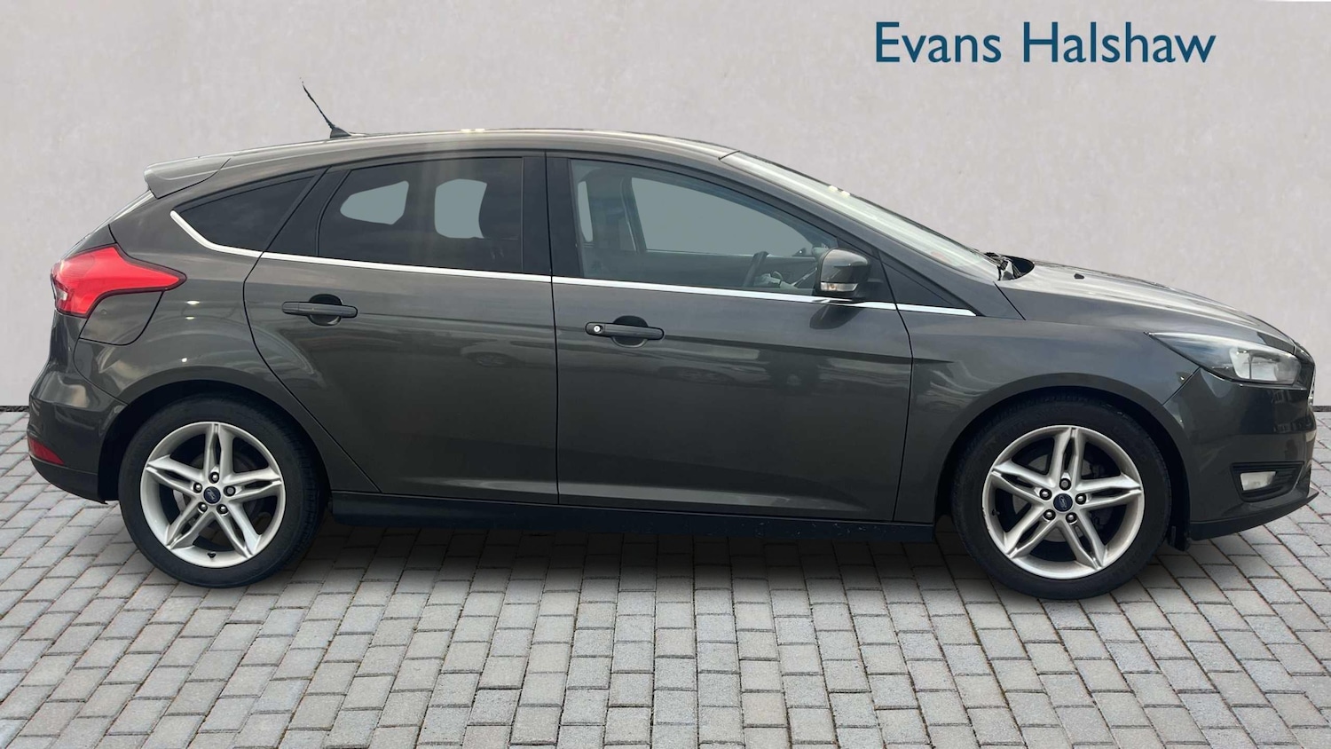 Used Ford Focus 2017 for sale - 76515706: Photo 4