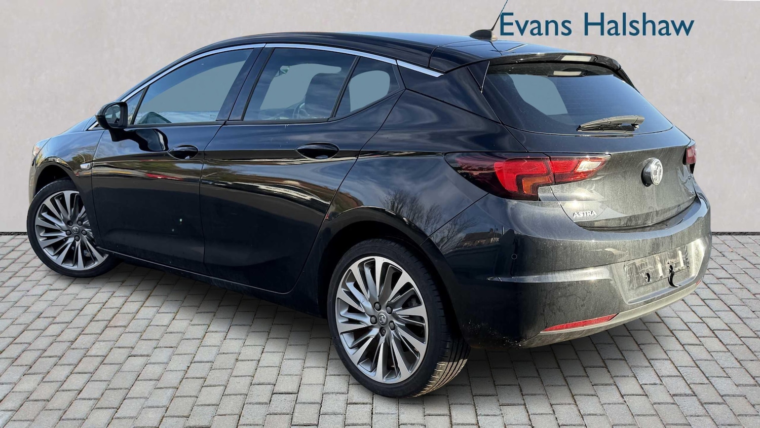 Used Vauxhall Astra 2021 for sale - 77232994: Photo 2