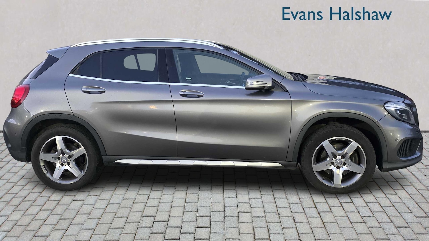 Used Mercedes-Benz GLA 2015 for sale - 77308346: Photo 2
