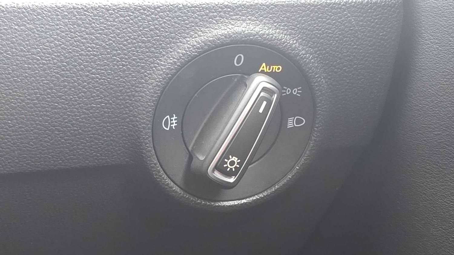 Used Volkswagen T-Roc 2022 for sale - 77553252: Photo 12