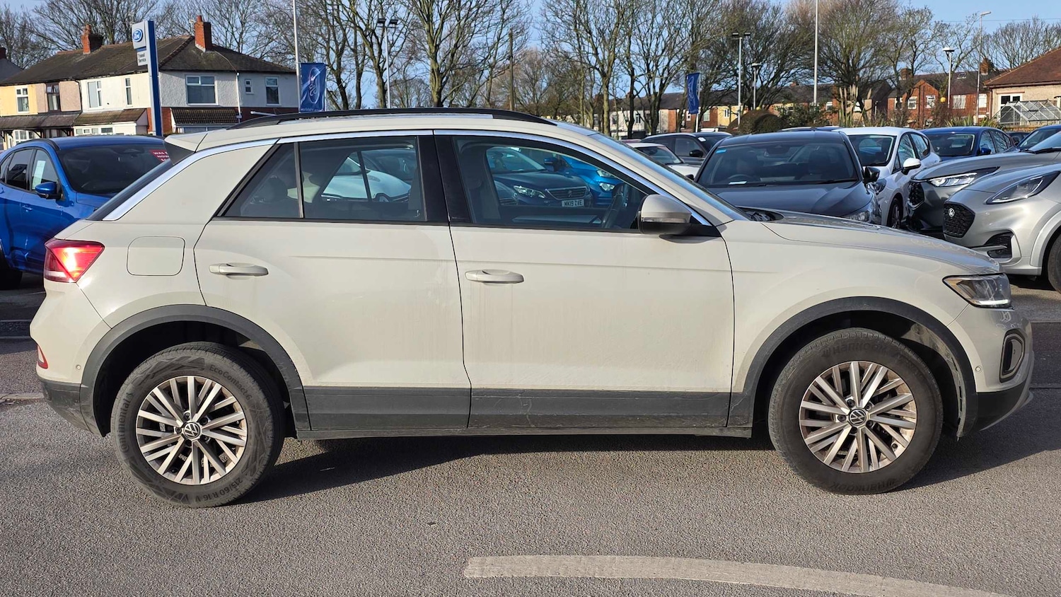 Used Volkswagen T-Roc 2023 for sale - 77589043: Photo 4