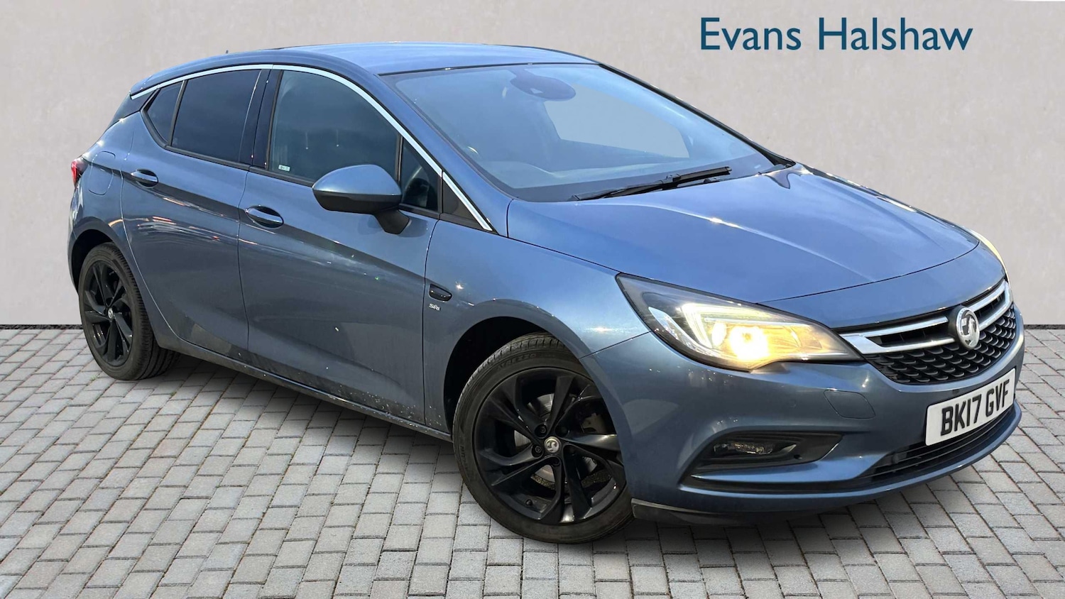 Used Vauxhall Astra 2017 for sale - 77281903: Photo 1