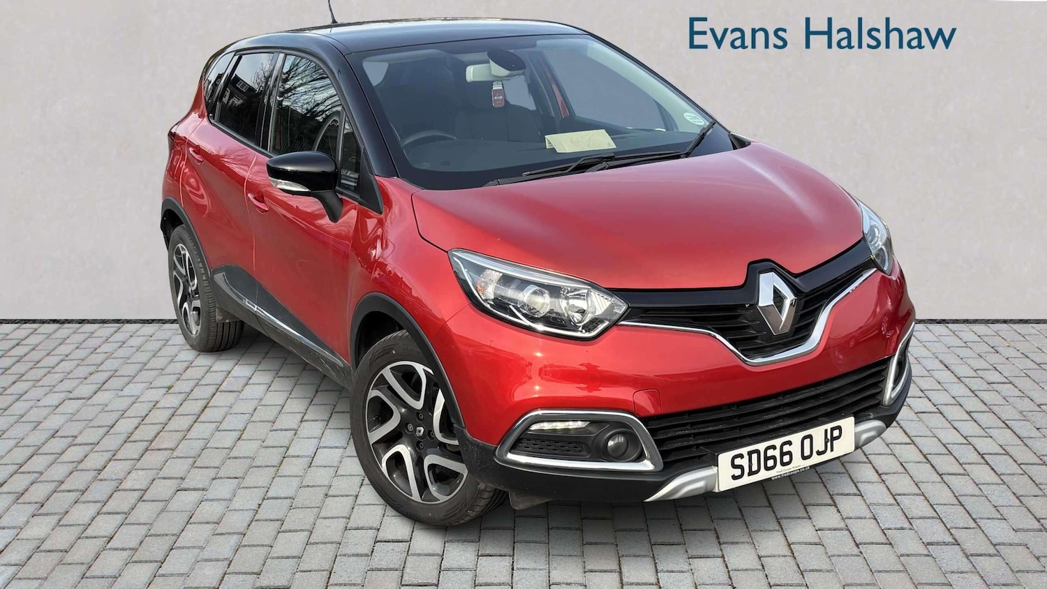 Used Renault Captur 2016 for sale - 77961077: Photo 1