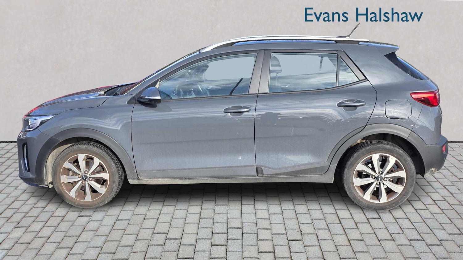 Used Kia Stonic 2023 for sale - 77480672: Photo 4