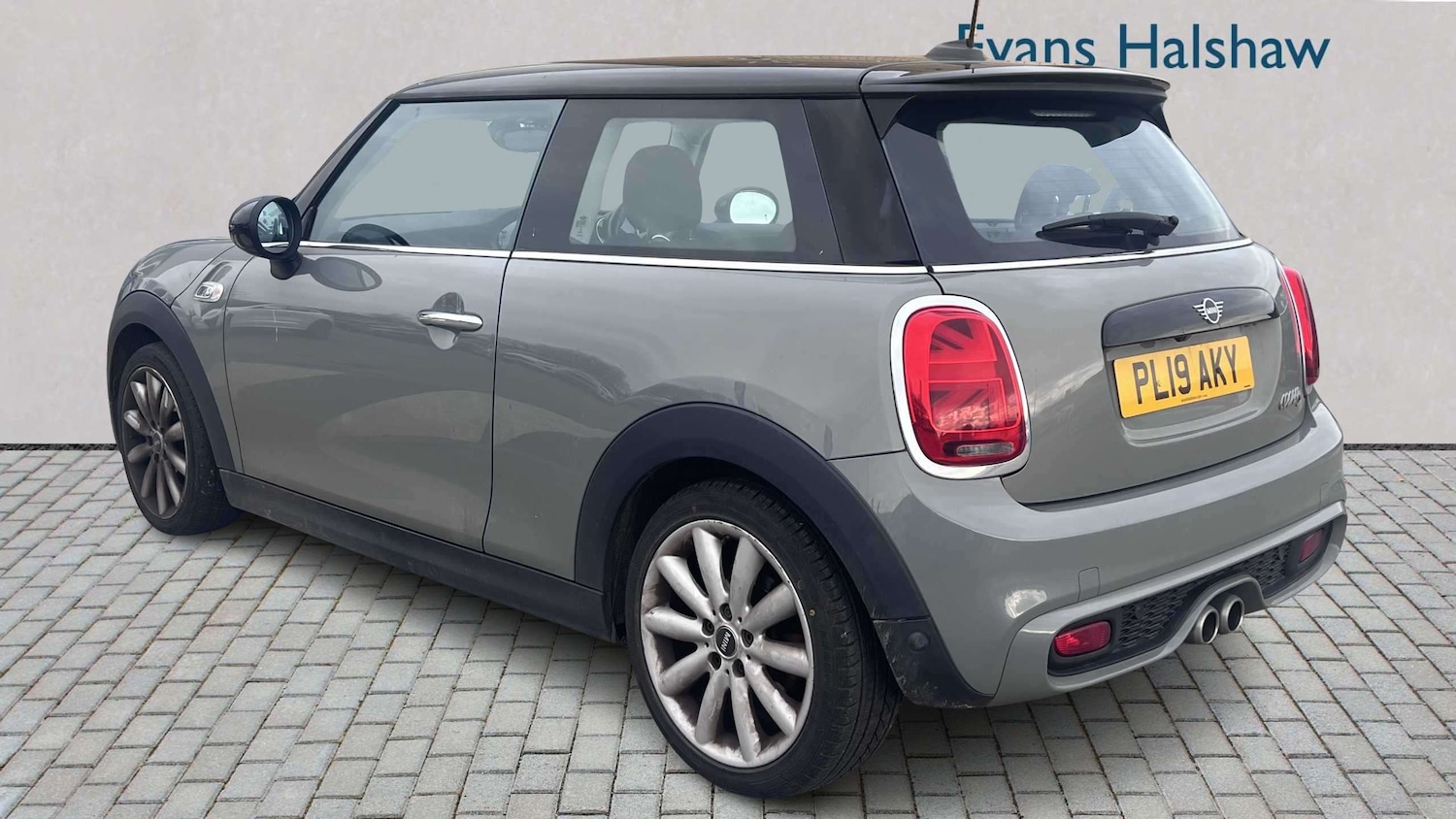 Used MINI Hatch 2019 for sale - 77674630: Photo 2