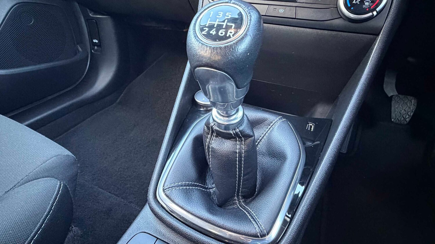 Used Ford Fiesta 2019 for sale - 76668926: Photo 19