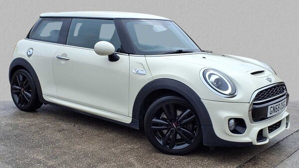 Used MINI Hatch 2018 for sale - 75813410: Photo 1