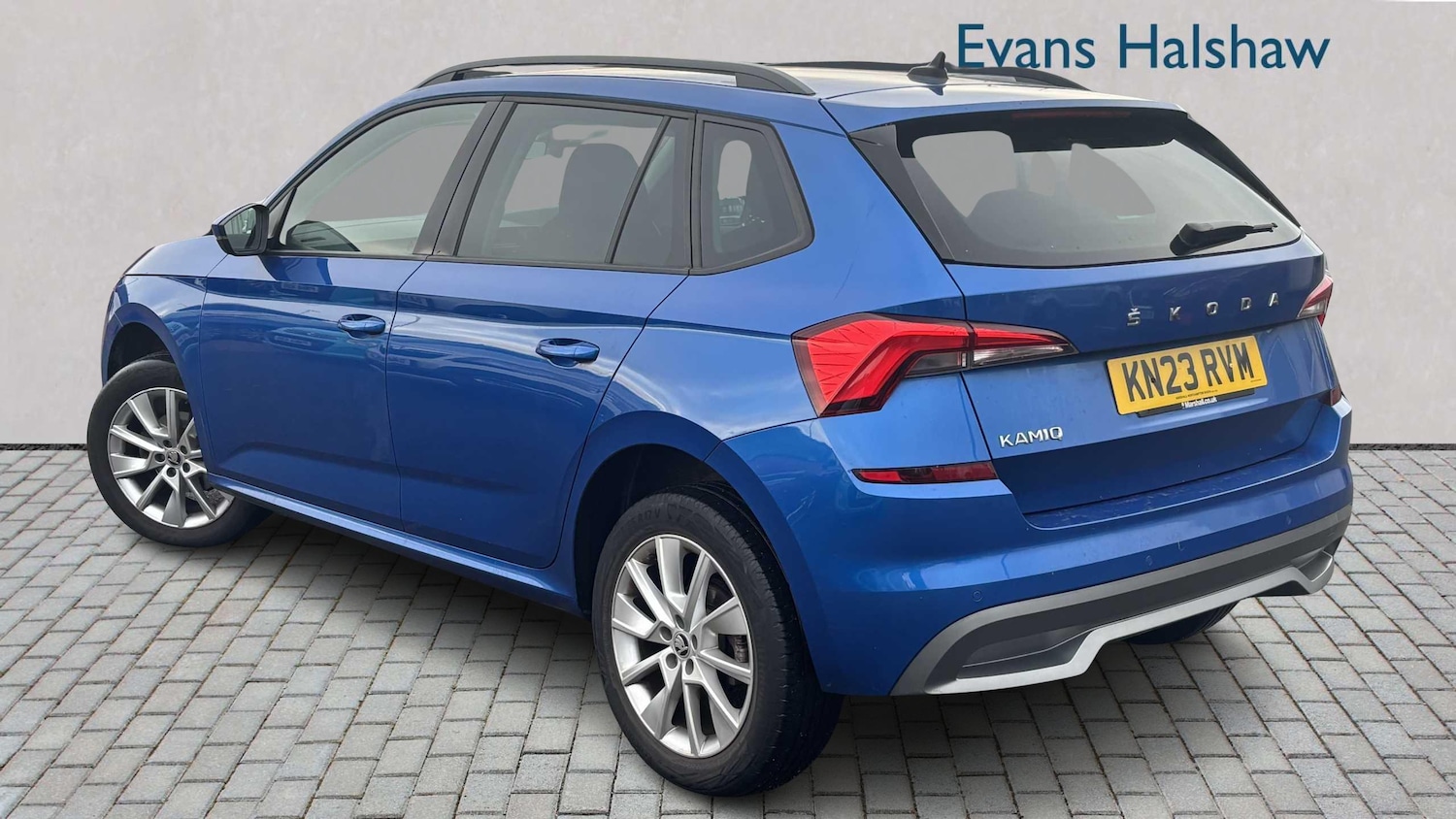 Used Skoda Kamiq 2023 for sale - 76842994: Photo 2