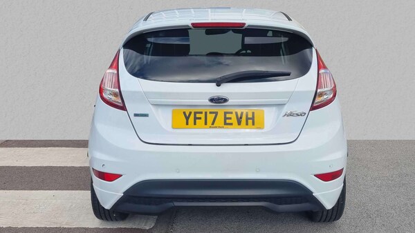 Used Ford Fiesta 2017 for sale - 76034664: Photo 2