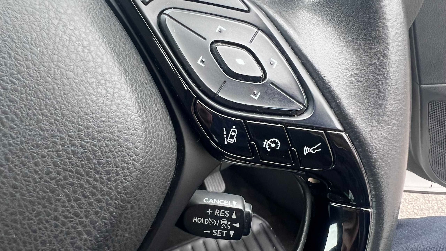 Used Toyota C-HR 2020 for sale - 78187791: Photo 17