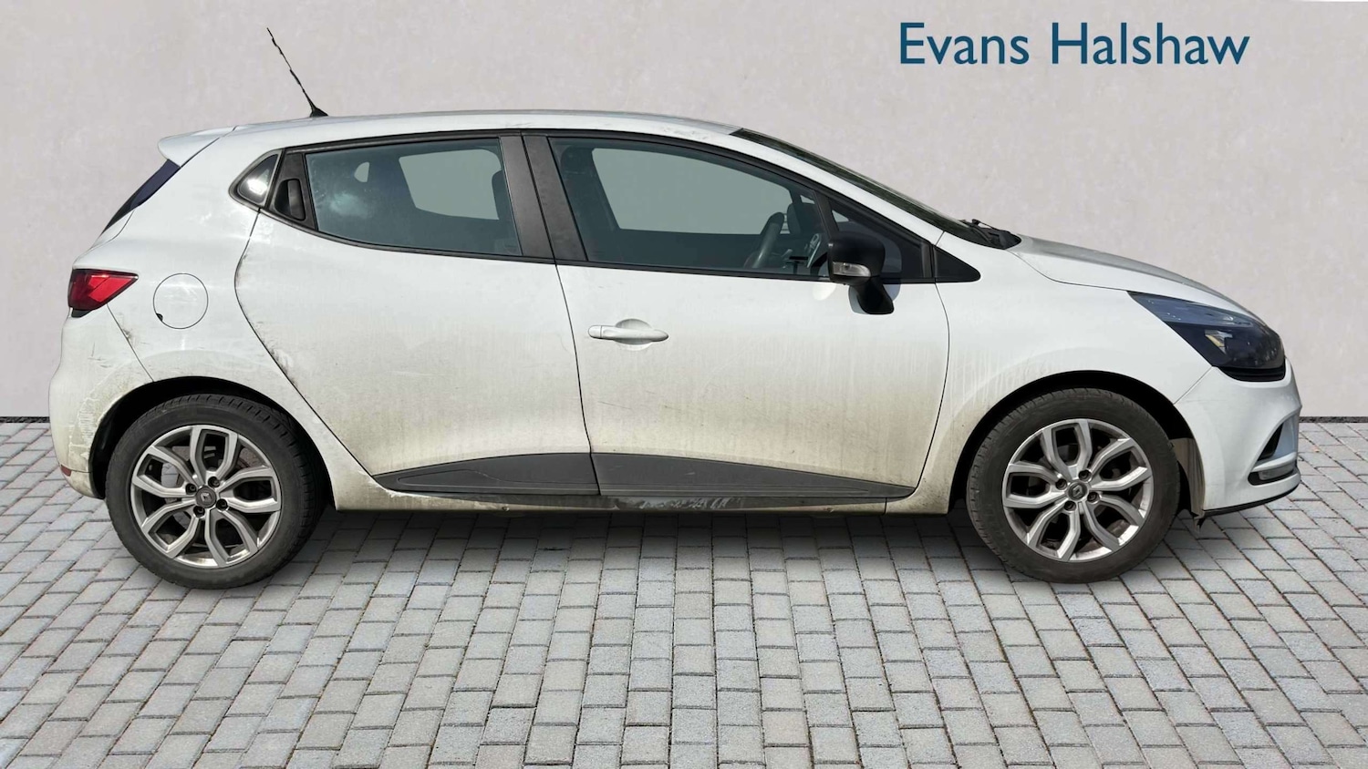 Used Renault Clio 2016 for sale - 77979491: Photo 3